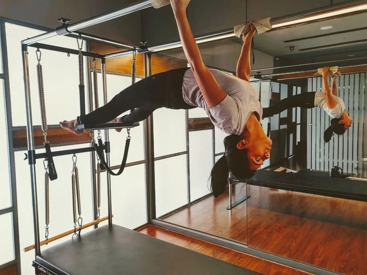 #ChallengeOfTheWeek : The Beautiful Spread Eagle on the Cadillac Challenge done right by our client 🔥
Well done. Keep going 💪🏻
.
.
Dm us for queries.
www.pilatesaltitude.com
.
.
. 
#Pilates #PilatesCommunity #Fitness #FitnessEnthusiasts #HealthTips #EatHealthy #Stretch #WorkOut #ThePilatesStudio #Graceful #Relax #FitnessMotivation #InstaFit #StottPilates #FitnessStudio #Fitspo 
#ThePilatesStudio #Strength #pilates #PilatesGirl  #Workout #WorkoutMotivation #fitness #Exercise #Challenge #WorkoutChallenge