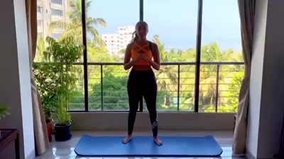 Let's work the GLUTES 🔥
It's time for one of our favourite glutes series at home!! They really get the glutes working, specially if you focus on the form, squeeze the glutes and keep the core engaged! Let's start with a few reps and then increase.. you can even add ankle weights to increase the challenge!! 🔥 .
.
Exercises (You can do between 10-20 Reps for each exercise):
1) Bird Dog Booty Crunch
2) Leg Raise 
3) Donkey Kick 
4) Hamstring Curls 
5) Fire Hydrant .
Don’t forget to do both sides 😋
Let me know how it goes! 🔥😃
.
You can add a resistance band or ankle weights to up the challenge! .
.
.
. 
#Pilates #PilatesCommunity #Fitness #Stretch #WorkOut #ThePilatesStudio  #FitnessMotivation #InstaFit #FitnessStudio #Fitspo 
#ThePilatesStudio #Strength #pilates #Workout #WorkoutMotivation #fitness  #india #igers #insta #fitnessjourney #beingfit #healthylifestyle #fitnessfreak #celebrity #bollywood #celebritytrainer #healthy