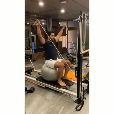 RealMenDoPilates: Our super fit client is tackling the stability ball and beating the blues too with this challenging workout on the Reformer..🔥
.
.
This works on the posterior deltoids and trapezius muscles and also helps in improving the shoulder mobility.
.
.
Discover the incredible benefits that Pilates has for men , whether you're a professional athlete or just new to fitness.Train Smart at @thepilatesstudioahmedabad 🔥
.
.
Contact us for queries on: 9099433412/ 9099433422/07940040991
www.pilatesaltitude.com .
.
.
.
#Pilates #PilatesCommunity #Fitness #FitnessEnthusiasts #HealthTips #EatHealthy #Stretch #WorkOut #ThePilatesStudio #Graceful #Relax #FitnessMotivation #InstaFit #StottPilates #FitnessStudio #Fitspo #thursdayMotivation #Happy #thursday