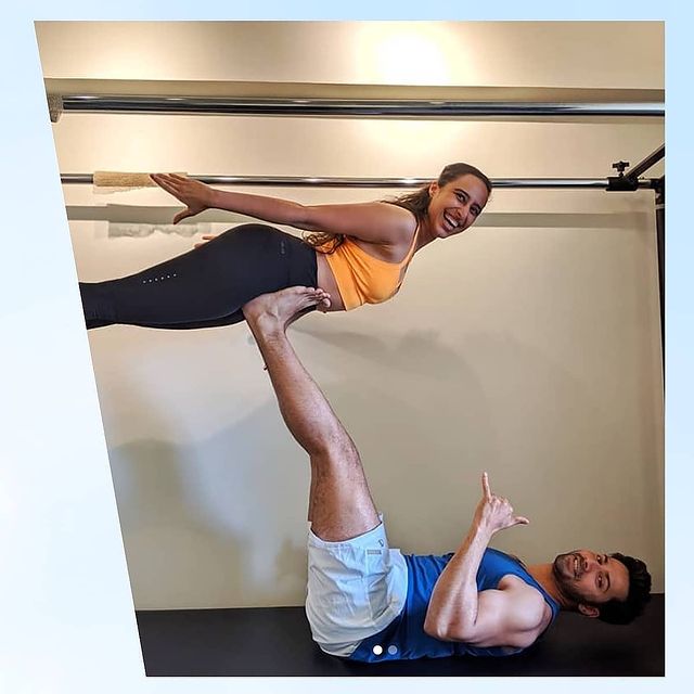 Pilates uses the body most efficiently! 
It helps you maintain a healthy body that supports and invigorates growth and development of the mind.
.
.
Dm us for queries.
www.pilatesaltitude.com .
.
.
.
#Pilates #PilatesCommunity #Fitness #FitnessEnthusiasts #HealthTips #EatHealthy #Stretch #WorkOut #ThePilatesStudio #Graceful #Relax #FitnessMotivation #InstaFit #StottPilates #FitnessStudio #Fitspo