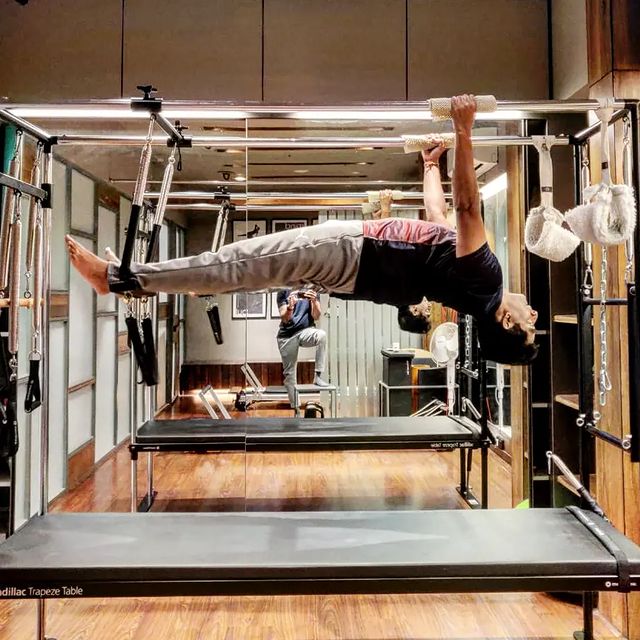 #ChallengeOfTheWeek: #RealMenDoPilates 💪🏻 Our fit client is challenging his limits, he's doing The Beautiful Spread Eagle on the Cadillac Challenge.
Keep it up 💪🏻
.
.
Dm us for queries.
www.pilatesaltitude.com
.
.
. 
#Pilates #PilatesCommunity #Fitness #FitnessEnthusiasts #HealthTips #EatHealthy #Stretch #WorkOut #ThePilatesStudio #Graceful #Relax #FitnessMotivation #InstaFit #StottPilates #FitnessStudio #Fitspo 
#ThePilatesStudio #Strength #pilates #PilatesGirl  #Workout #WorkoutMotivation #fitness #Exercise #Challenge #WorkoutChallenge