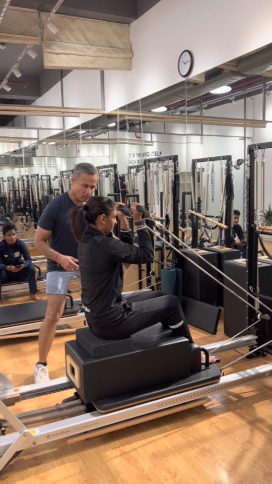 A proud moment for us 🏆 @iamharmanpreet_kaur the captain of the Indian Women's National Cricket Team training with us at @thepilatesstudiomumbai & @thepilatesstudiochandigarh.
She's doing an intense Pilates workout under the guidance of our very own @samir.purohit.
Thank you for believing in us and trusting us through your fitness journey!❤️
.
.
.
#reels #reelsinstagram #reelsvideo #reelsindia #reelkarofeelkaro #reelit #reelindia❤️❤️reelitfeelit