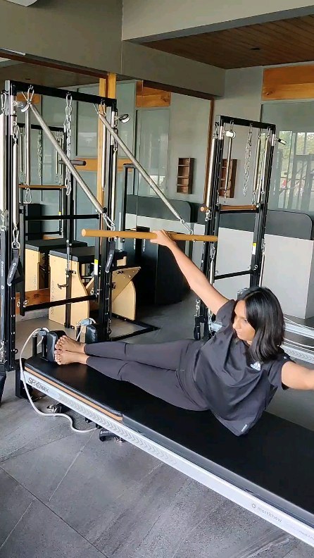 #DidYouKnow The Benefits Of Pilates? 
1. Pilates is a refreshing Mind & Body workout
2. Develops a strong core - flat abdominals and a strong back
3. It's challenging
4. Gain long, lean muscles and improve flexibility
5.  Helps create an evenly conditioned body
6. Improves sports performance and helps prevent injuries
7. Teaches one how to move efficiently
.
.
.
Dm us for details
www.pilatesaltitude.com
.
.
.
#Pilates #PilatesCommunity #Fitness #FitnessEnthusiasts #HealthTips #EatHealthy #Stretch #WorkOut #ThePilatesStudio #Graceful #Relax #FitnessMotivation #InstaFit #StottPilates #FitnessStudio #Fitspo #PilatesGirl #reels #reelsinstagram #reelitfeelit #reelsvideo #reelkarofeelkaro #reelsindia #reelsviral #reelslovers